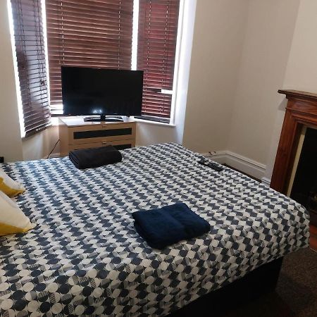 Rooms In A Victorian Comfortable 4-Bedroom House In Milton Keynes Rooms Not En-Suites Wolverton  Buitenkant foto
