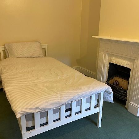 Rooms In A Victorian Comfortable 4-Bedroom House In Milton Keynes Rooms Not En-Suites Wolverton  Buitenkant foto