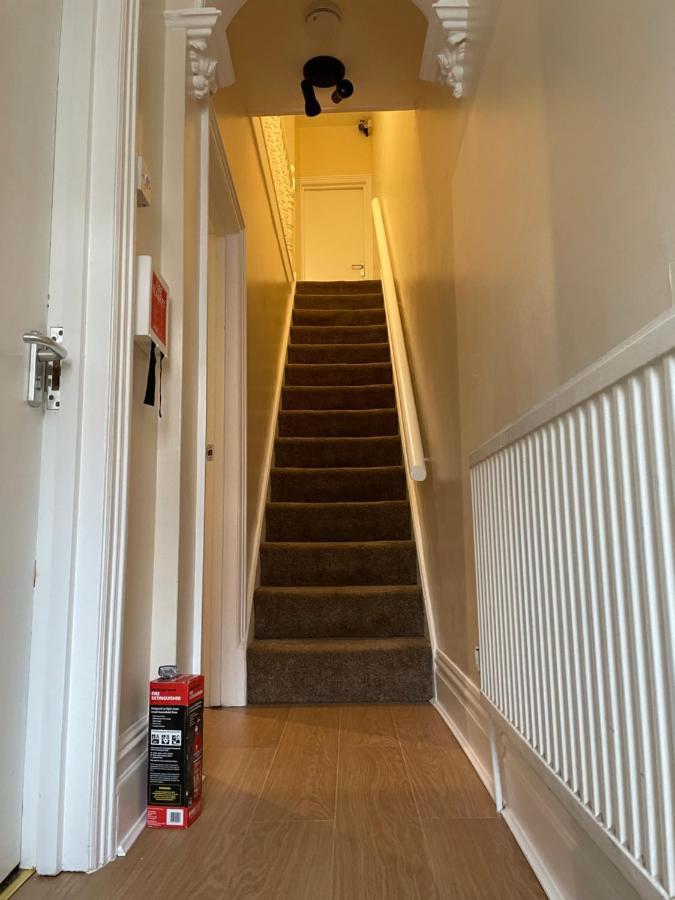 Rooms In A Victorian Comfortable 4-Bedroom House In Milton Keynes Rooms Not En-Suites Wolverton  Buitenkant foto