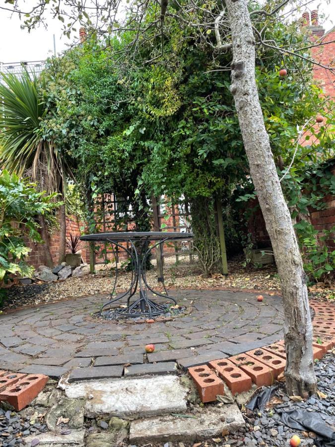 Rooms In A Victorian Comfortable 4-Bedroom House In Milton Keynes Rooms Not En-Suites Wolverton  Buitenkant foto