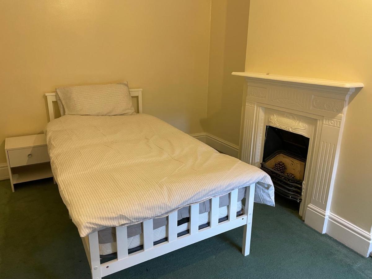 Rooms In A Victorian Comfortable 4-Bedroom House In Milton Keynes Rooms Not En-Suites Wolverton  Buitenkant foto