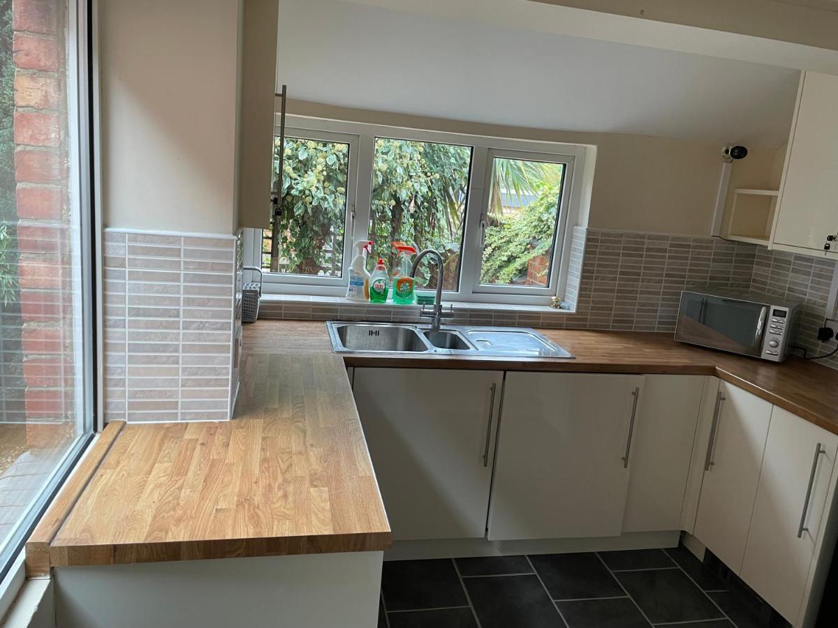 Rooms In A Victorian Comfortable 4-Bedroom House In Milton Keynes Rooms Not En-Suites Wolverton  Buitenkant foto